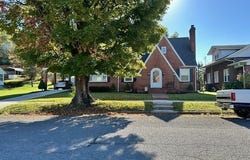 309 Lee St, Richlands, VA 24641