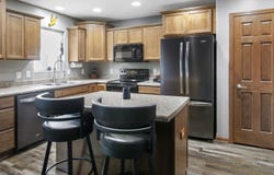 2025 Miller Lane, Aberdeen, SD 57401