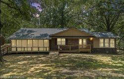 177 Dempsey Drive, Byhalia, MS 38611