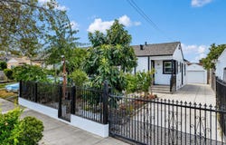 1637 100th Ave, Oakland, CA 94603