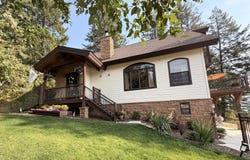 101 Spring View Ln, Sagle, ID 83860