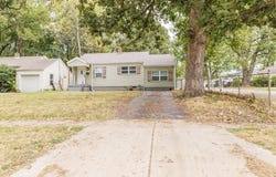 1872 N Broadway Avenue, Springfield, MO 65803