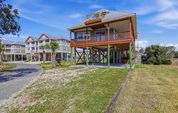 181 E 3RD AVE, Horseshoe Beach, FL 32648