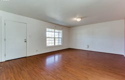 1985 17TH St, Springfield, OR 97477