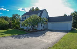 941 Cove Rd, Sturgeon Bay, WI 54235