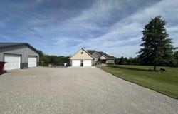 17407 200Th Avenue, Centerville, IA 52544