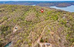 Tract 4 CR 156 lot: 4, Eureka Springs, AR 72632