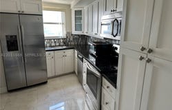 6039 Collins Ave, Miami Beach, FL 33140