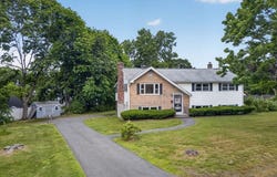 64 Sylvan Ter, North Andover, MA 01845