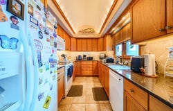 401 S Bayview Dr, Strathmere, NJ 08248