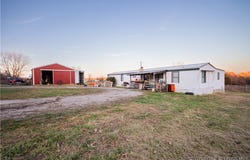 21764 Rice Drive, Lebanon, MO 65536