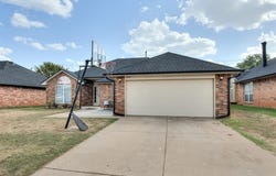 11712 SW 7th Street, Yukon, OK 73099