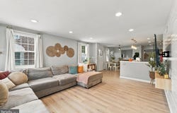 213 EVERGREEN AVE, FOLSOM, PA 19033