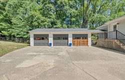 1901 Brookfield Dr, Roanoke, VA 24018