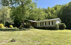 1038 Blackburn Hollow Road, Purlear, NC 28665