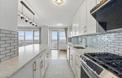6600 BLVD E, West New York, NJ 07093