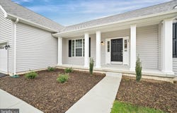 6 SUMMIT Drive, SMYRNA, DE 19977