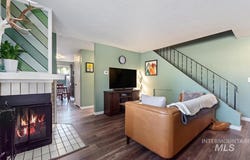 6879 W Maxwell Ln, Boise, ID 83704