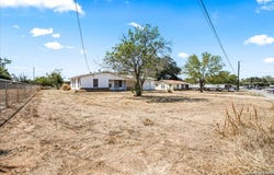 19239 McDonald, Lytle, TX 78052