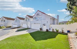 10540 Flora Verda Court, Santee, CA 92071