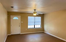 204 Hall St, Elgin, TX 78621