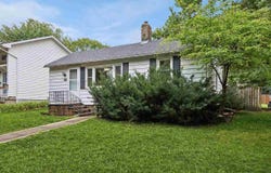 1608 Broadway St, IowaCity, IA 52240