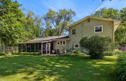 1429 Glendale Rd, IowaCity, IA 52245
