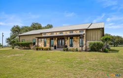 98 County Road 957b, Schulenburg, TX 78956