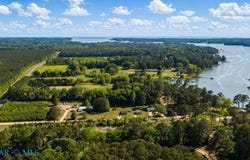 172 Aldebaran Road, Mathews, VA 23109