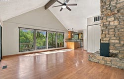 120 FOX Ln, Roseburg, OR 97471