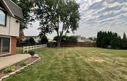 32450 Barclay Square, Warren, MI 48093