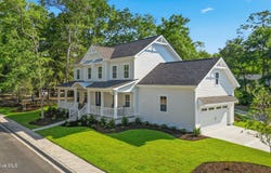 9113 E Lake Road, Calabash, NC 28467