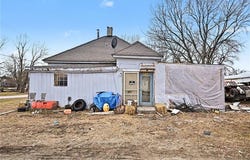 313 E 3rd Street, Altamont, MO 64620