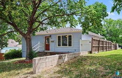 2002 Cedar St, Yankton, SD 57078