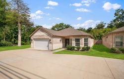 901 E Jefferson Street, Van Alstyne, TX 75495
