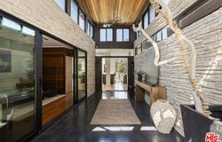 454 Stassi Ln, Santa Monica, CA 90402