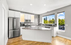 8135 SW SENECA St, Tualatin, OR 97062