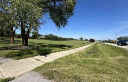 10850 W Laraway Road, Frankfort, IL 60423
