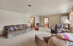 1504 NW 2nd St, Madison, SD 57042
