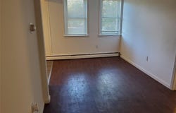 10 Sally Lane, Ridge, NY 11961