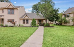 607 Bluebell Dr, Jackson, NJ 08527