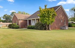 810 E 7th St, Tuscumbia, AL 35674