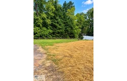 15 CHURCH LN, Chatham, VA 24531