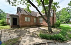 1300 W 28th Avenue, Pine Bluff, AR 71603