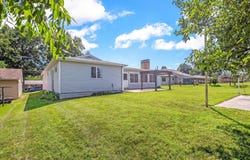 18 Crestview Dr, Boonville, MO 65233