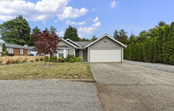 732 3RD St, Brookings, OR 97415