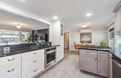 4 Derringer Rd, Chelmsford, MA 01824