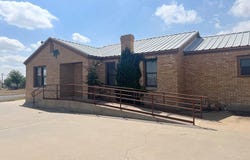 510 E Broadway St, Andrews, TX 79714