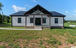 812 White Lane, Cecilia, KY 42724