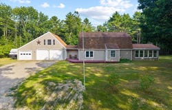 377 River Road, Bowdoinham, ME 04008